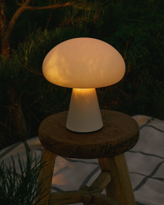 GUBI Obello portable table lamp, frosted glass, decoration image