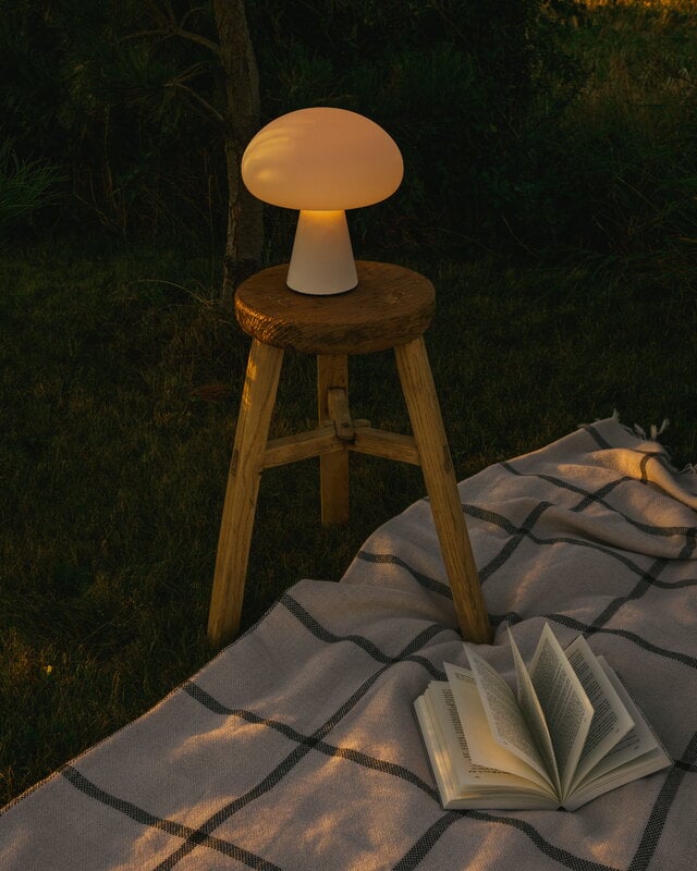 GUBI Obello portable table lamp, frosted glass, decoration image