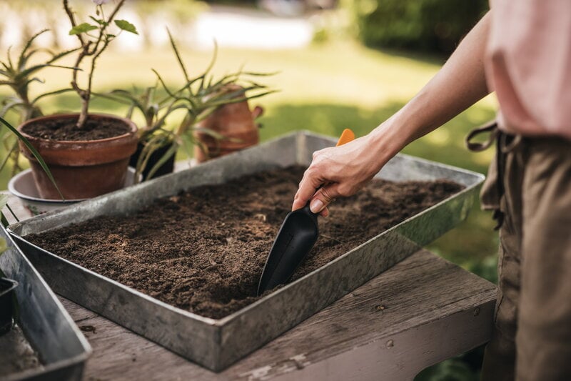 Fiskars Solid seed planting trowel, view 2