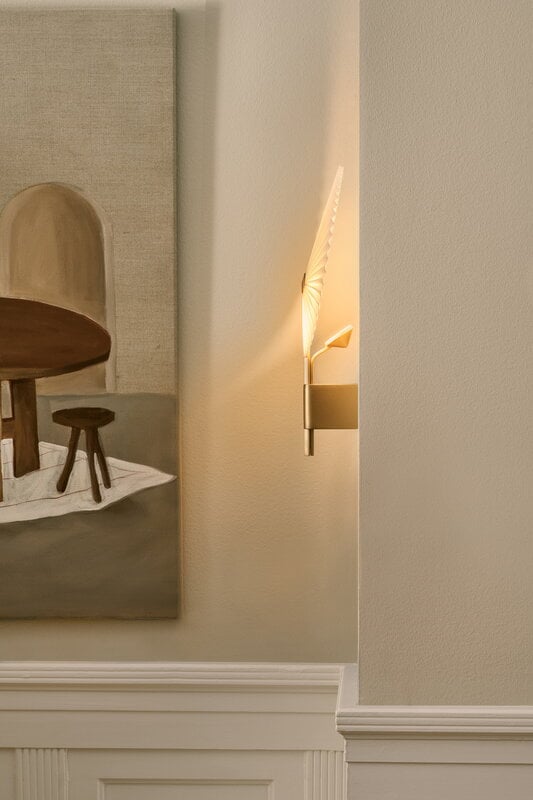 Gejst Liris wall lamp, brass, view 6