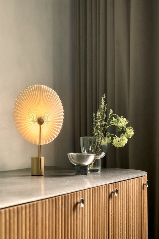 Gejst Liris portable table lamp, brass, view 6