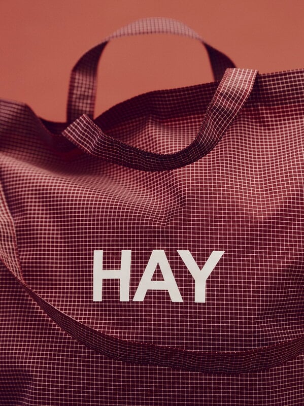 HAY Grid Crossover bag, medium, burgundy, decoration image