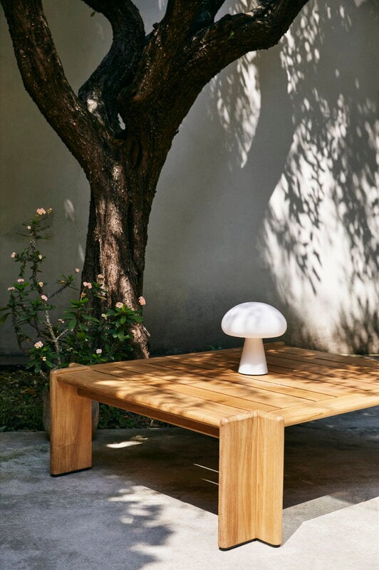 GUBI Obello portable table lamp, frosted glass, decoration image