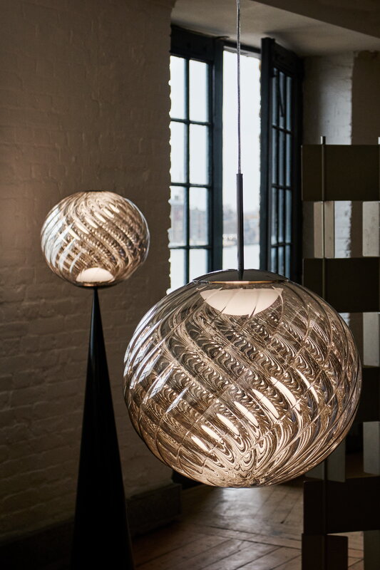 Tom Dixon Whirl Cone Fat floor lamp, silver - black, decoration image
