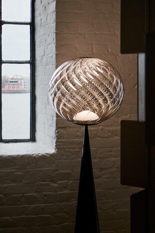 Tom Dixon Whirl Cone Fat floor lamp, silver - black, decoration image