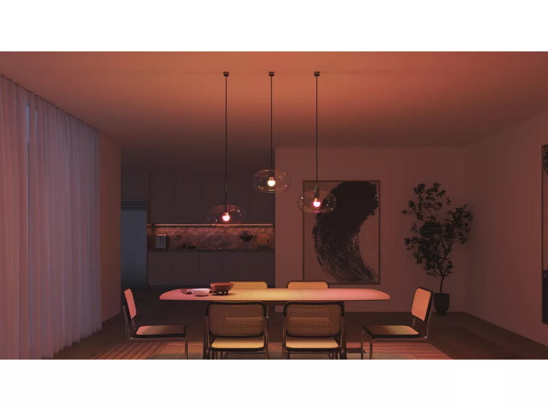 Philips Hue Essential smart bulb 8W A60 E27 806lm 2200-6500K, decoration image