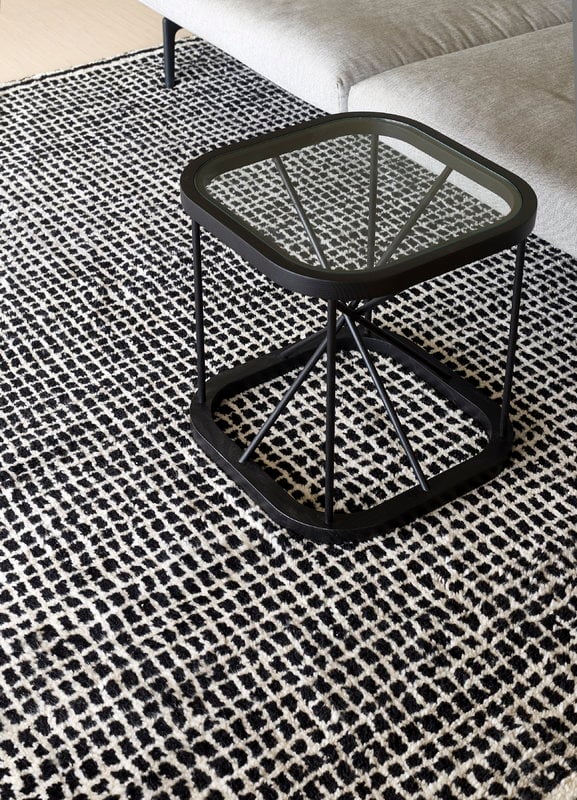 Woodnotes rug, white - black | Finnish Design Shop