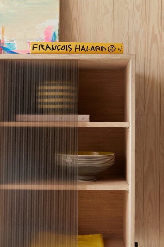 Northern Hifive Vitrinenschrank, 75 cm, niedrig, hell geölte Eiche, dekorationsbild