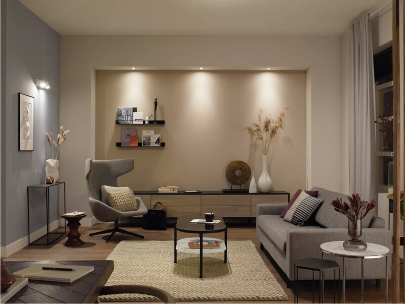 Philips Hue White Ambience smart bulb 4.2W GU10 400lm 2200-6500K, decoration image