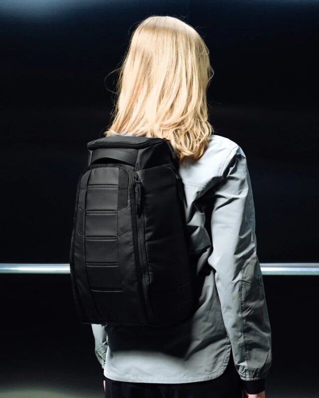 Db Journey Hugger ryggsäck, 20 L, black out, dekorationsbild