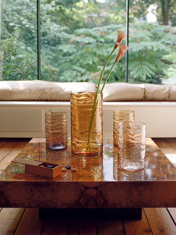 Iittala Unda vase, 250 mm, shadow, view 3