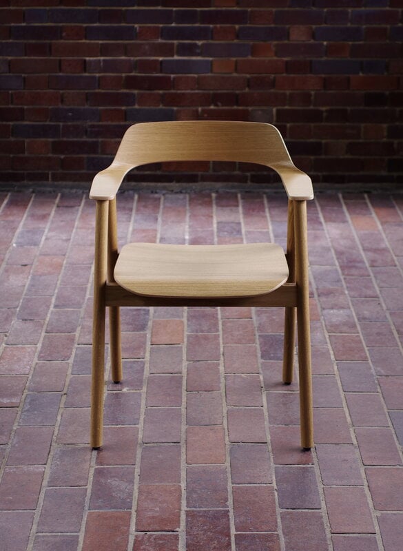 TAKT T24 Bow chair, oak, decoration image