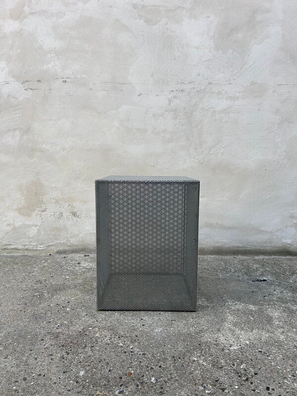 Fólk Reykjavík Venti side table, galvanized steel, decoration image