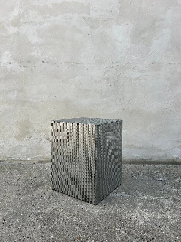 Fólk Reykjavík Venti side table, galvanized steel, decoration image