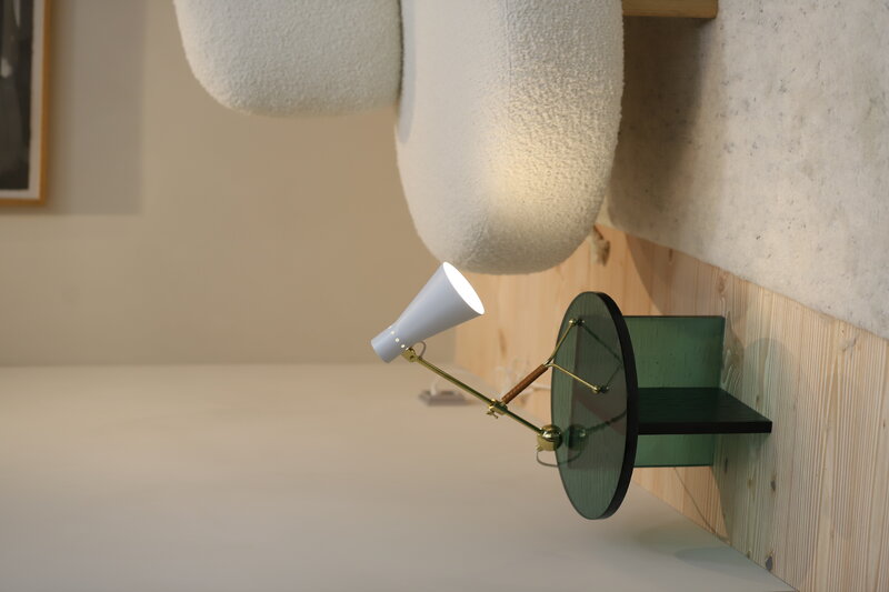 Innolux Tapio table lamp, white - brass, decoration image