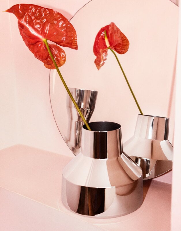 Iittala Solare vase bas, 220 x 200 mm, acier, image décorative