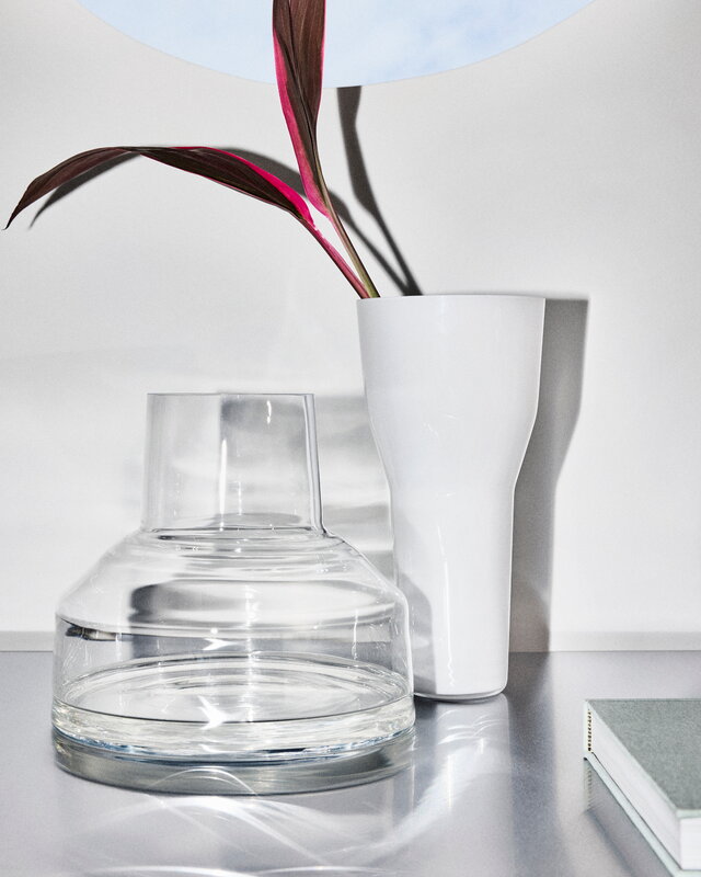 Iittala Solare vase low, 220 x 200 mm, clear, decoration image