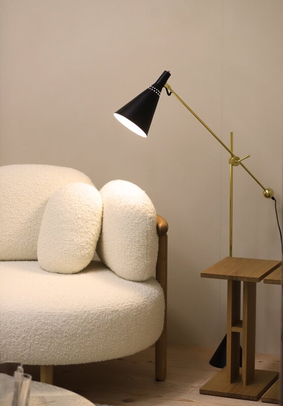Innolux Tapio lampada da terra, nero - ottone, immagine decorativa