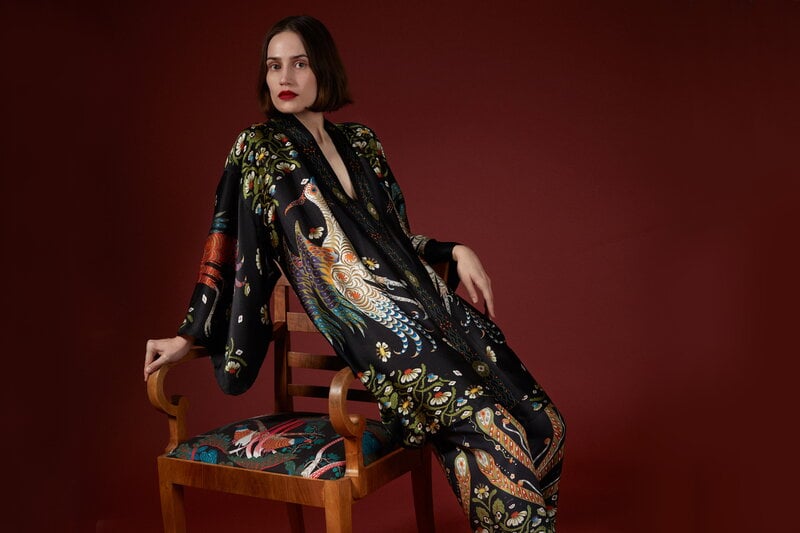 Klaus Haapaniemi & Co. Firebird kimono, musta, sisustuskuva