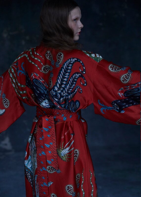 Klaus Haapaniemi & Co. Firebird kimono, oranssi, sisustuskuva