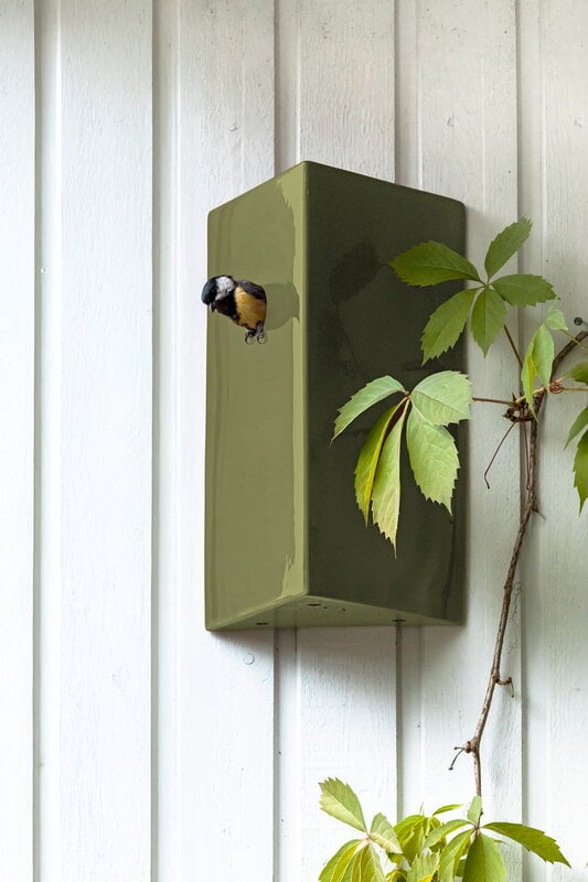 Pidät Koti ceramic birdhouse, moss green, decoration image
