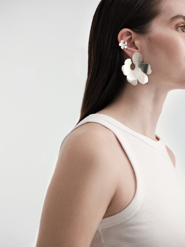 Kalevala Koru Unikko earcuff, silver, decoration image
