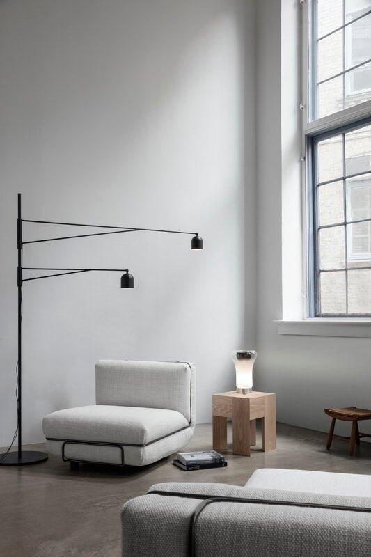 Cassina Awkward Light floor lamp, black, decoration image