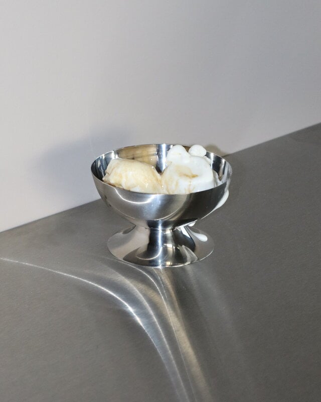Nichba Ice Cup Low dessert bowl, polished stainless steel, decoration image