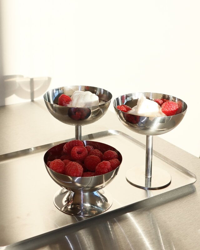 Nichba Ice Cup Low dessert bowl, polished stainless steel, decoration image