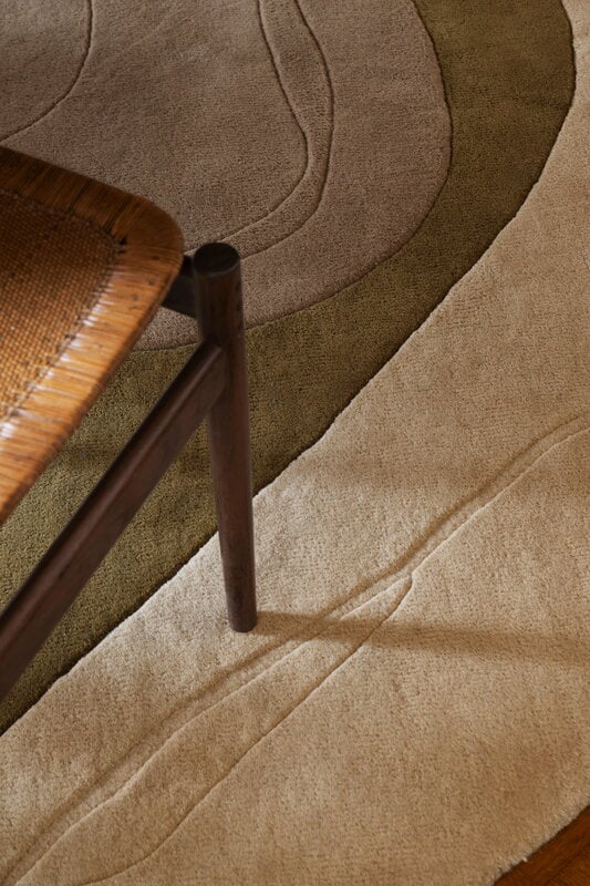 LAYERED Erik Bratsberg tapis Lozza, olive, vue 8