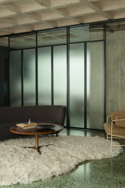 LAYERED Residue Shaggy rug, 180 x 270 cm, bone white, decoration image