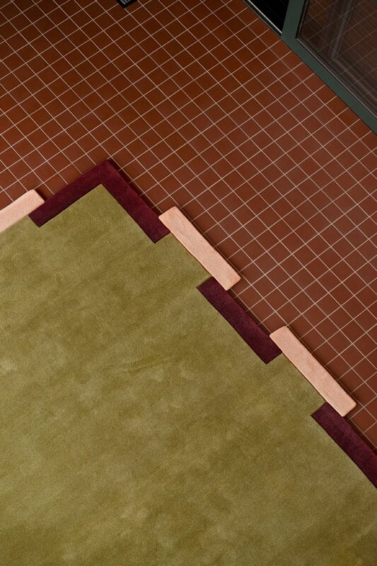 LAYERED Teklan Fregio rug, olive blush, decoration image