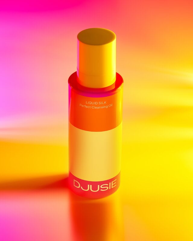 Djusie Liquid Silk Perfect Cleansing Oil, 100 ml, decoration image