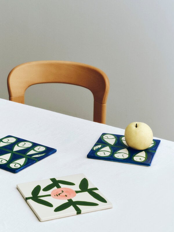 HAY La Pittura trivet, Blush Face vine, immagine decorativa