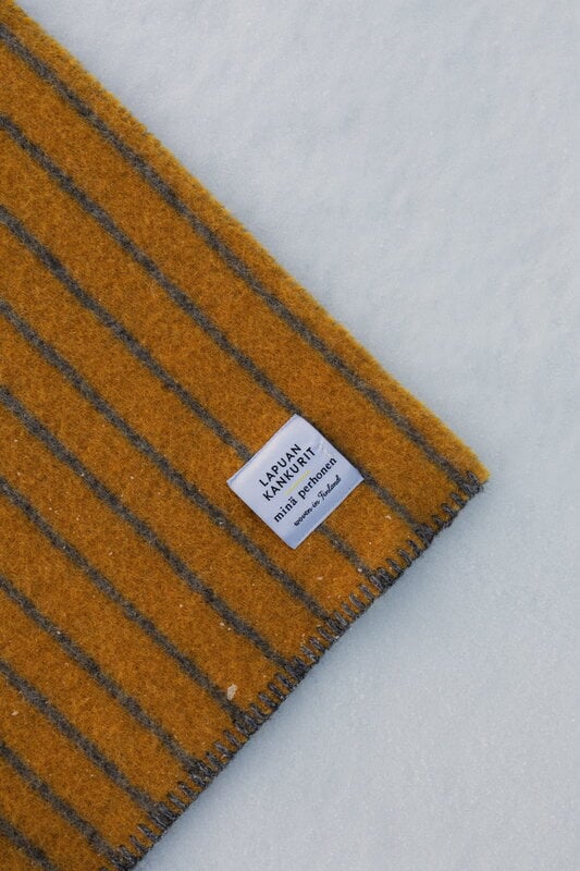 Lapuan Kankurit Aurora blanket, 130 x 180 cm, grey - coffee dyed orange, decoration image