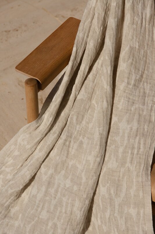 Lapuan Kankurit Jäkälä giant towel, white - linen, view 4