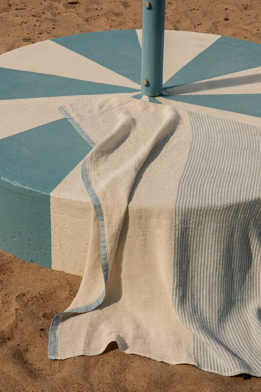 Lapuan Kankurit Kaisla tovaglia in lino, lino - blu, immagine decorativa