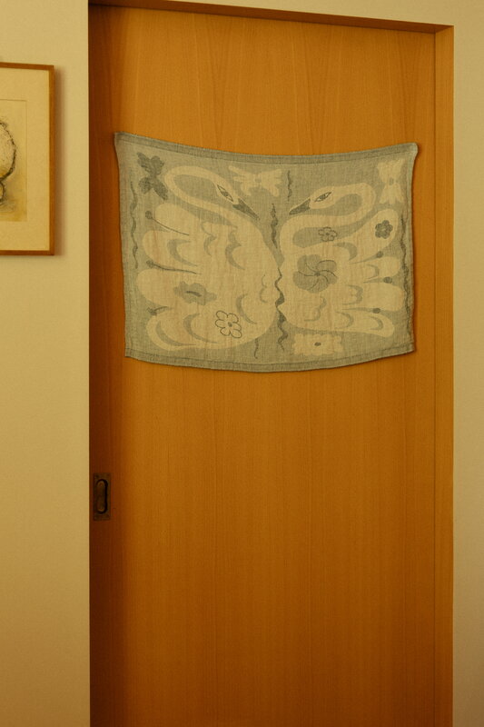 Lapuan Kankurit Kaksin, linnetorkduk, 46 x 70 cm, vit - blå, dekorationsbild