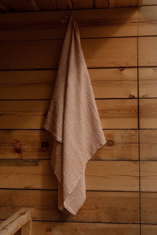 Lapuan Kankurit Kuohu giant towel, white - cinnamon, decoration image