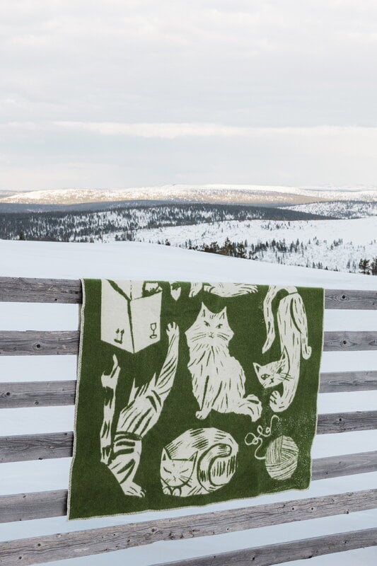 Lapuan Kankurit Kissanpäivät blanket, olive - white, decoration image