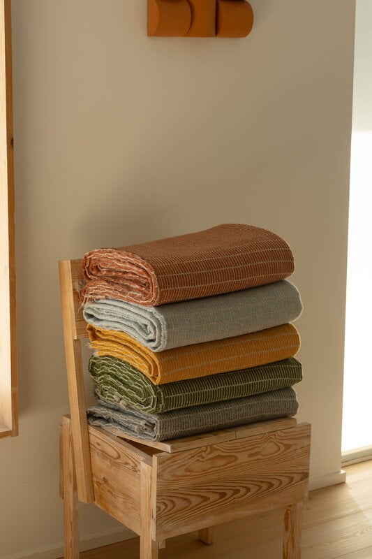 Lapuan Kankurit Raitti bedspread, 160 x 260 cm, olive, view 2