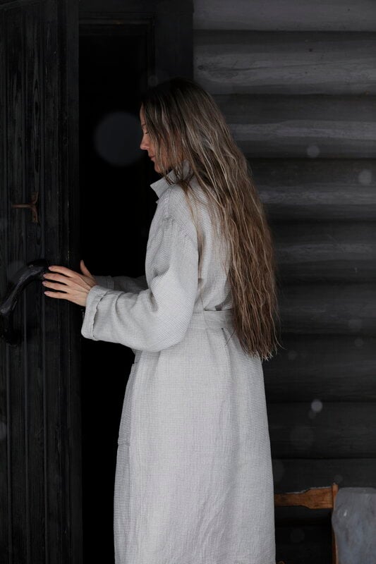 Lapuan Kankurit Terva bathrobe, white - linen, decoration image