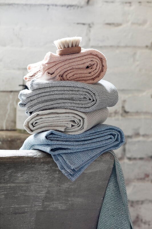 Lapuan Kankurit Terva giant towel, white - grey, decoration image