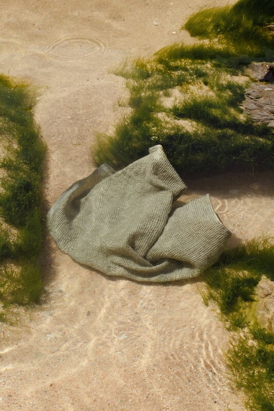 Lapuan Kankurit Terva giant towel, white - olive, decoration image