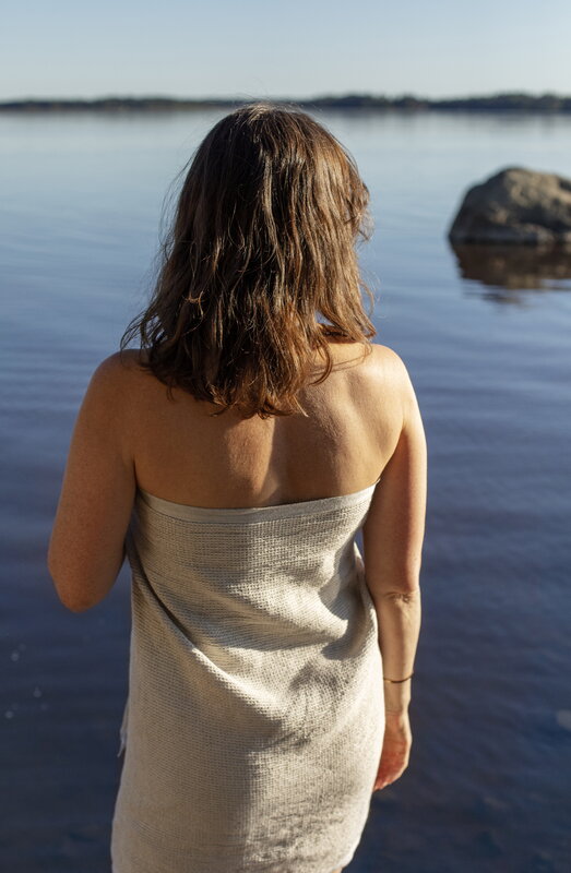 Lapuan Kankurit Terva giant towel, white - linen, decoration image