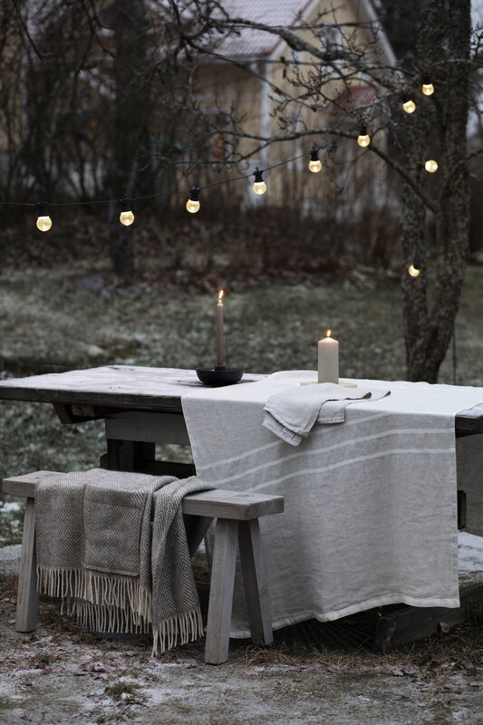 Lapuan Kankurit Usva tablecloth, 150 x 260 cm, linen - white, decoration image
