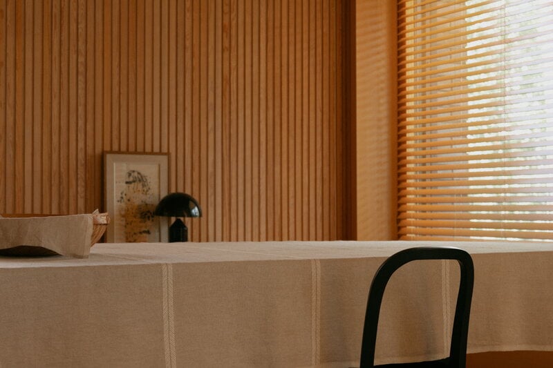 Lapuan Kankurit Venla linen tablecloth, melange linen - white, decoration image
