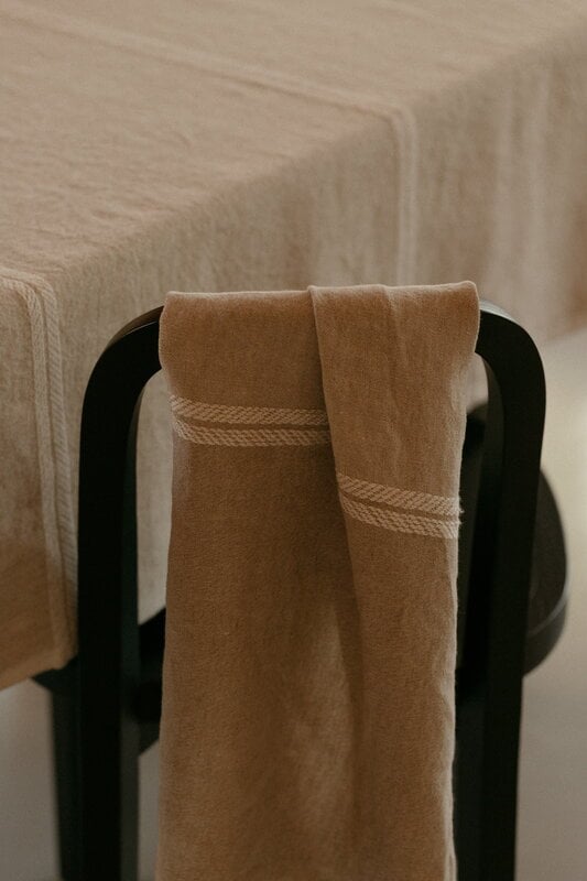 Lapuan Kankurit Venla linen tablecloth, melange linen - white, decoration image
