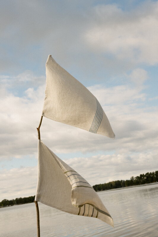 Lapuan Kankurit Virta hand towel, linen - olive - grey, decoration image