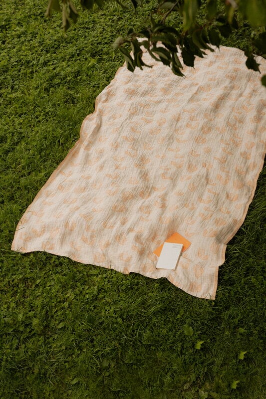 Lapuan Kankurit Kesäkukka linen cloth, linen - cinnamon, decoration image